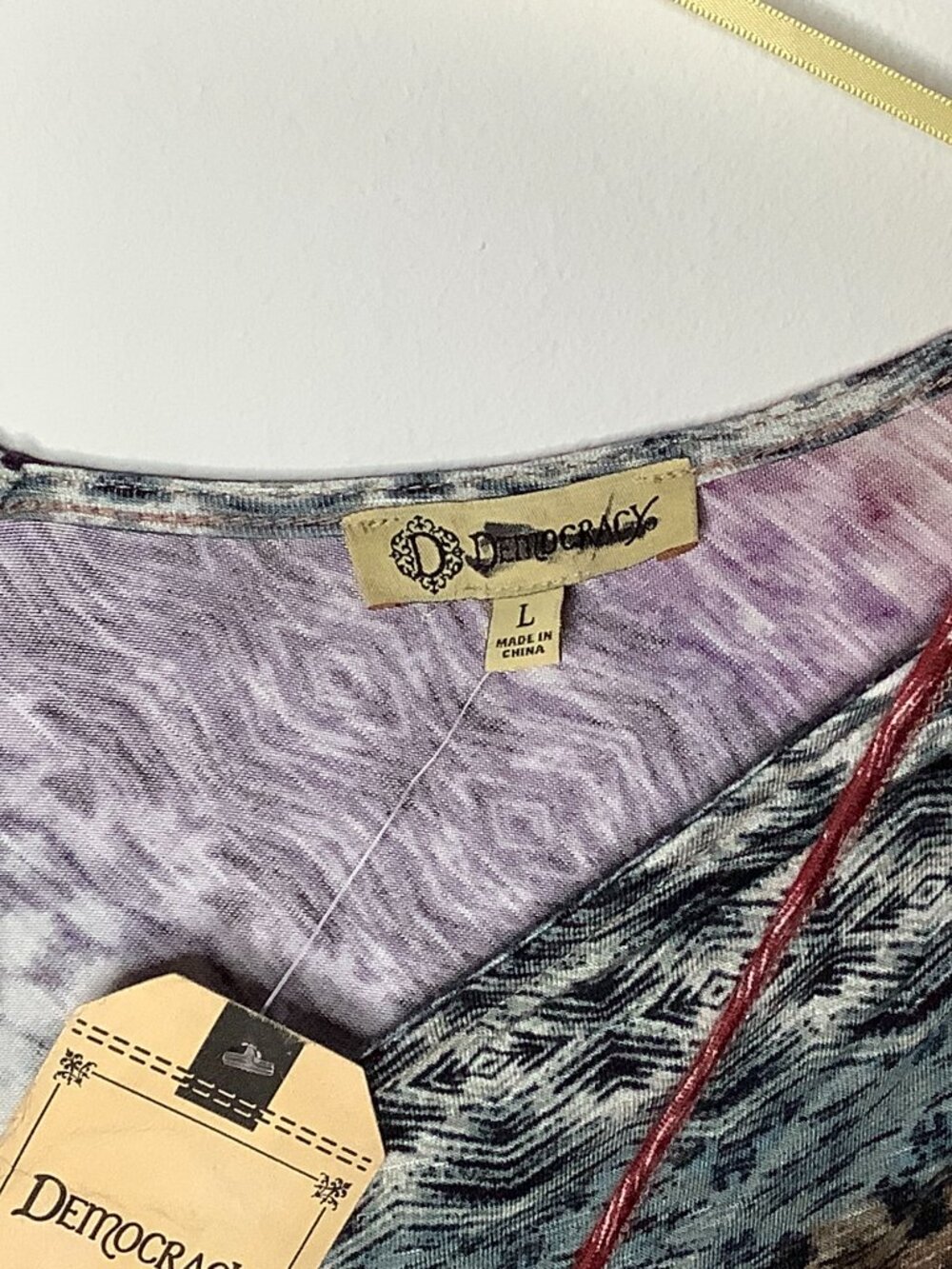 NWT Democracy Boho Abstract Chevron Angel Sleeve V-Neck Top Blouse L Multicolor - Picture 5 of 9